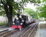 ‘Linda’ stands silently in the down platform at Minffordd   (04/05/2003)