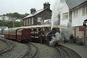 ‘Palmerston’ waits with the 09:30 Victorian train at Harbour       (07/05/2007)