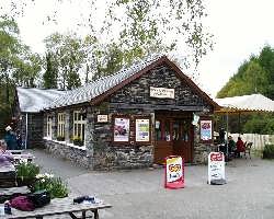 Tanybwlch Station Café, the perfect lunch stop - good food, pleasant company and beautiful location.    (03/05/2004)