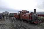 The chain shunt is almost completed as ‘Prince’ creeps into the works yard, Boston Lodge.   (26/09/2004)